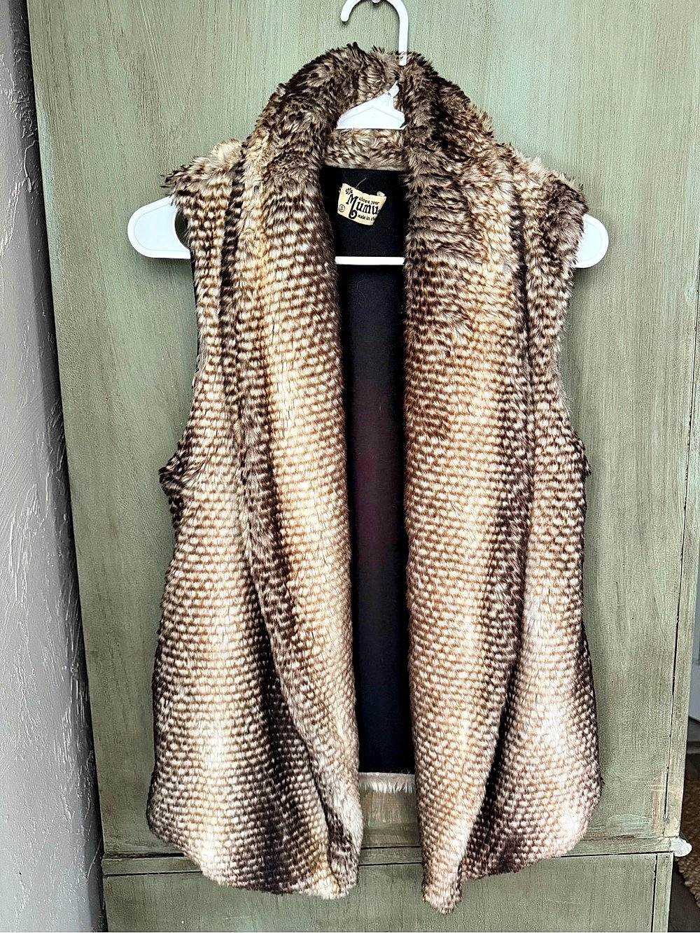 Show me your Mumu Faux Fur Vest in Brown & Cream Like